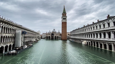 Foto acqua alta a Venezia